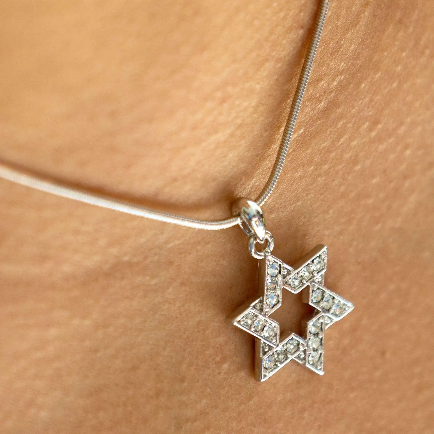 Empire Cove Star Pendant Necklace Silver Toned Rhinestone Fashion Jewelry