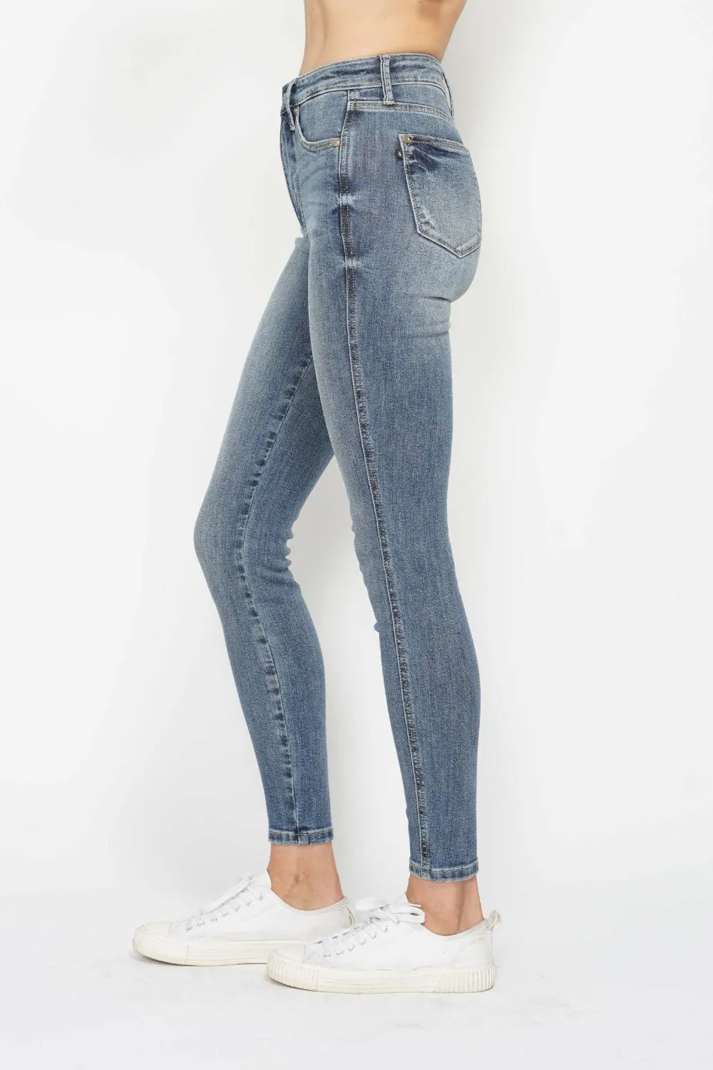 Full Size Tummy Control Contrast Wash Skinny Jeans