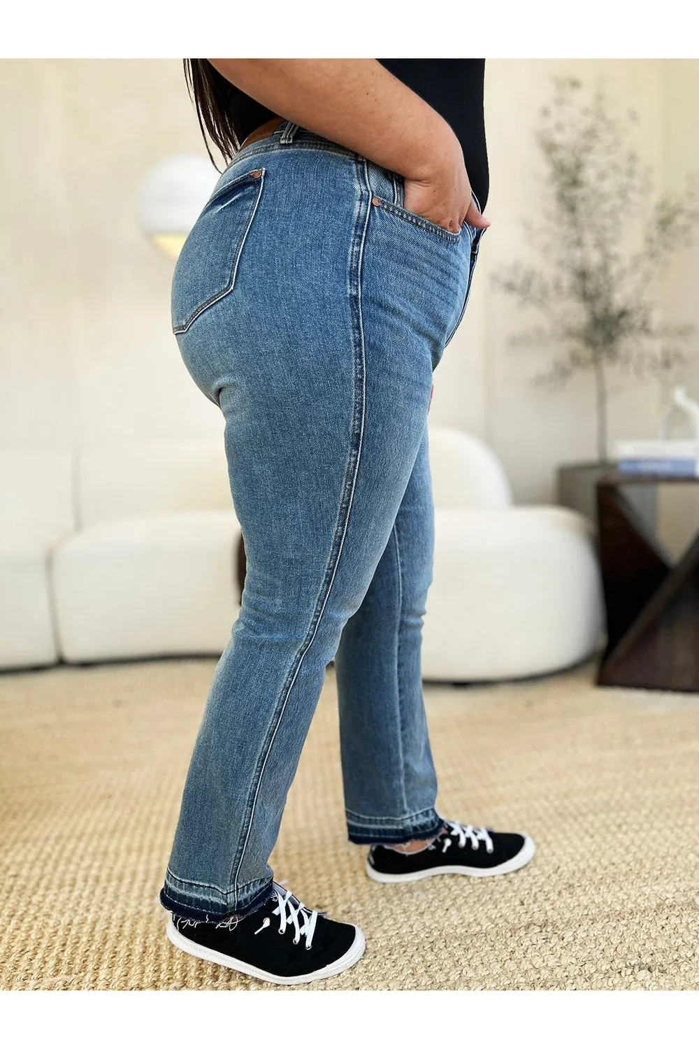 Judy Blue Full Size Mid Rise Rigid Magic Release Hem Jeans