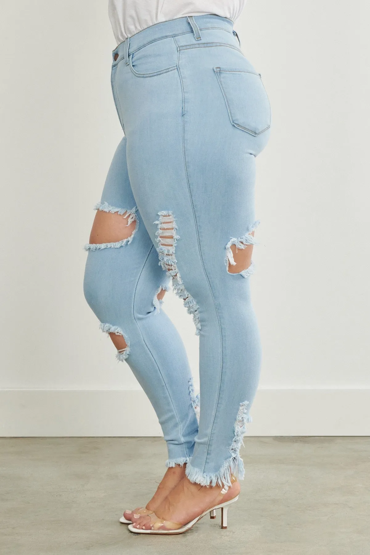 PLUS Klaudia Distressed Jeans