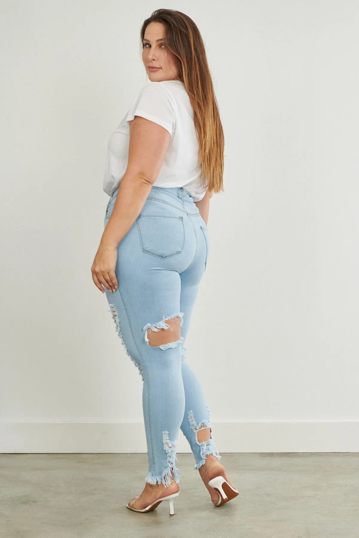 PLUS Klaudia Distressed Jeans