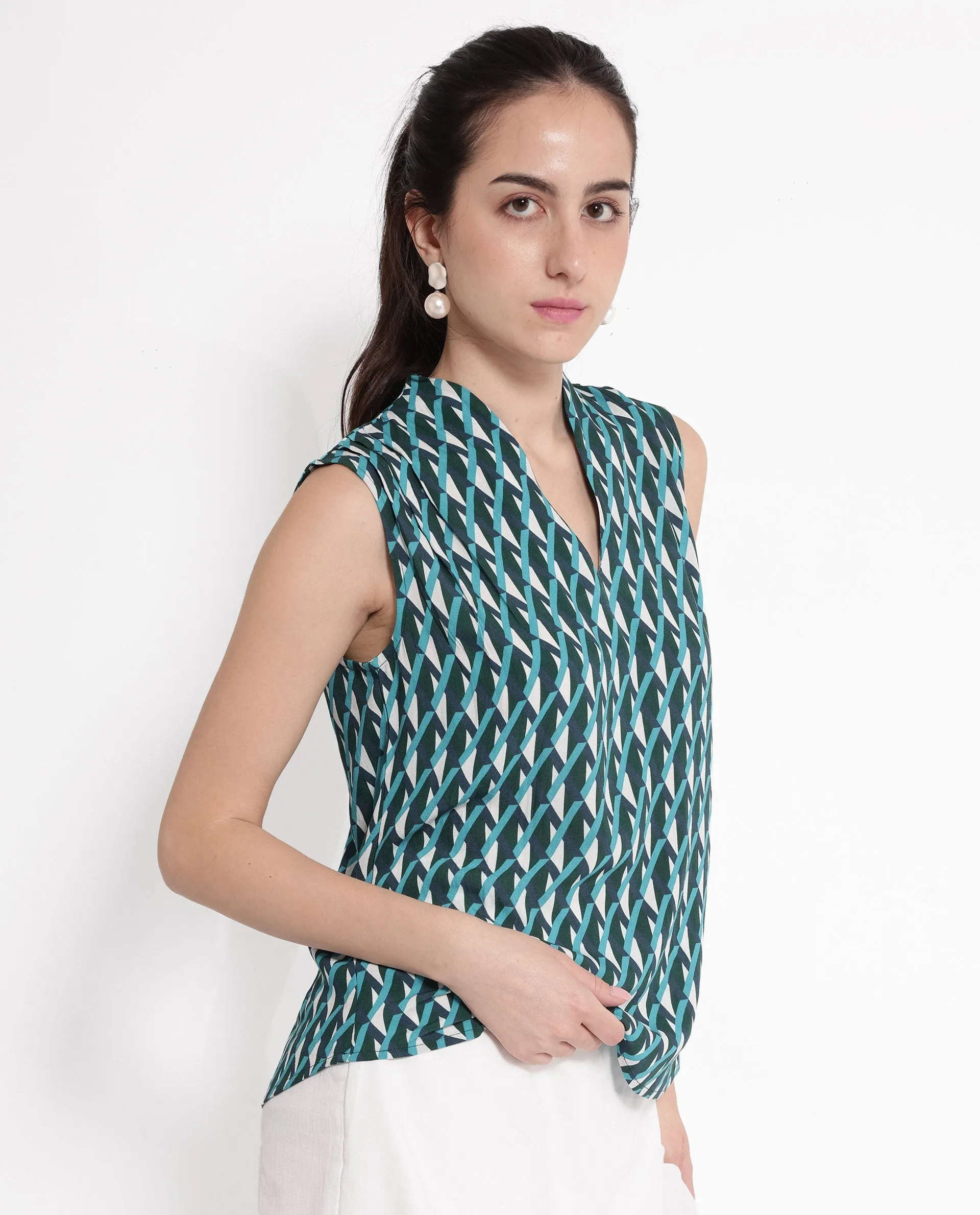 Rareism Women Livon Multi Sleeveless V-Neck Geometric Print Top