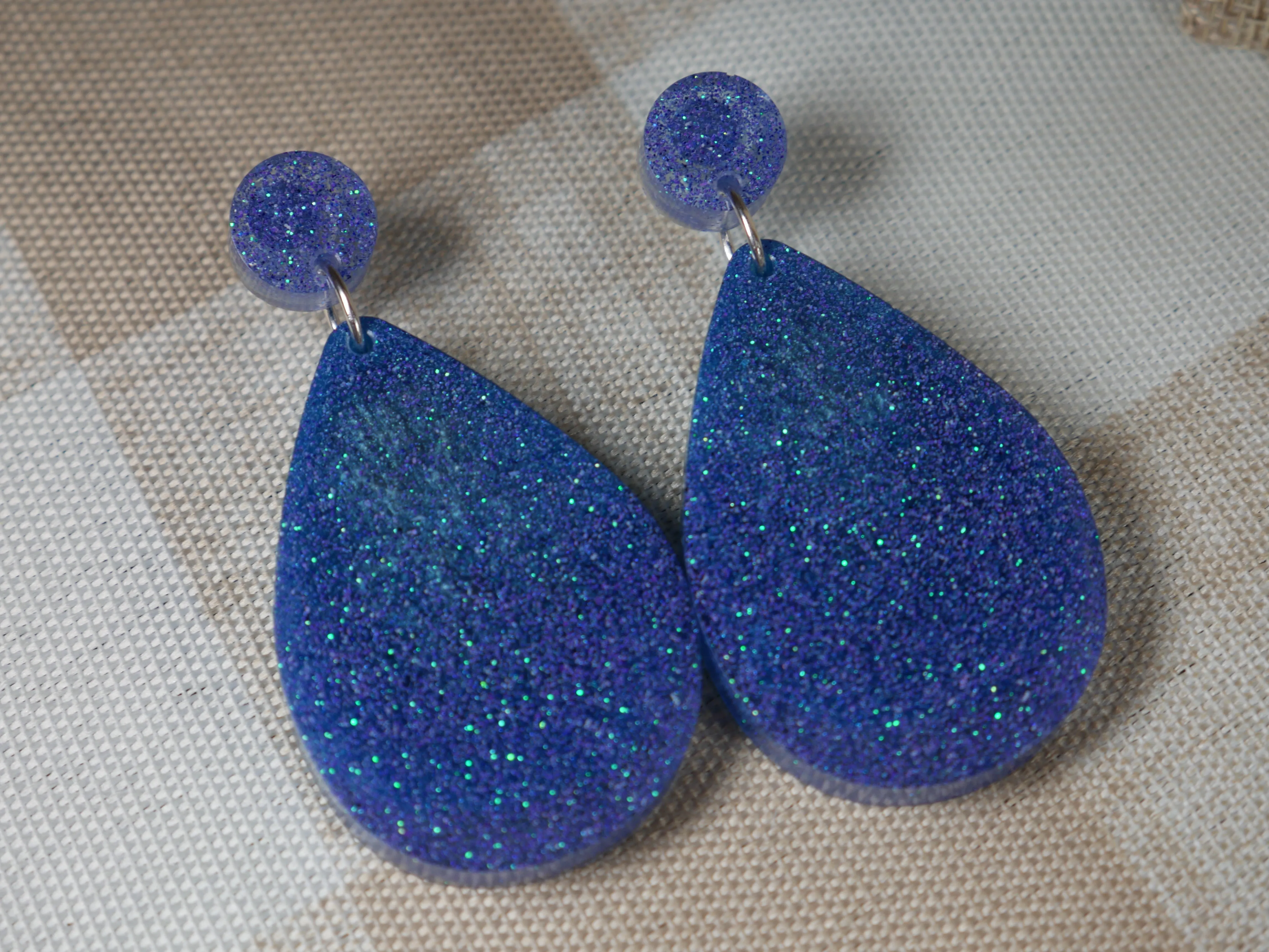 Resin Sparkly Blue Teardrop Shaped Earrings