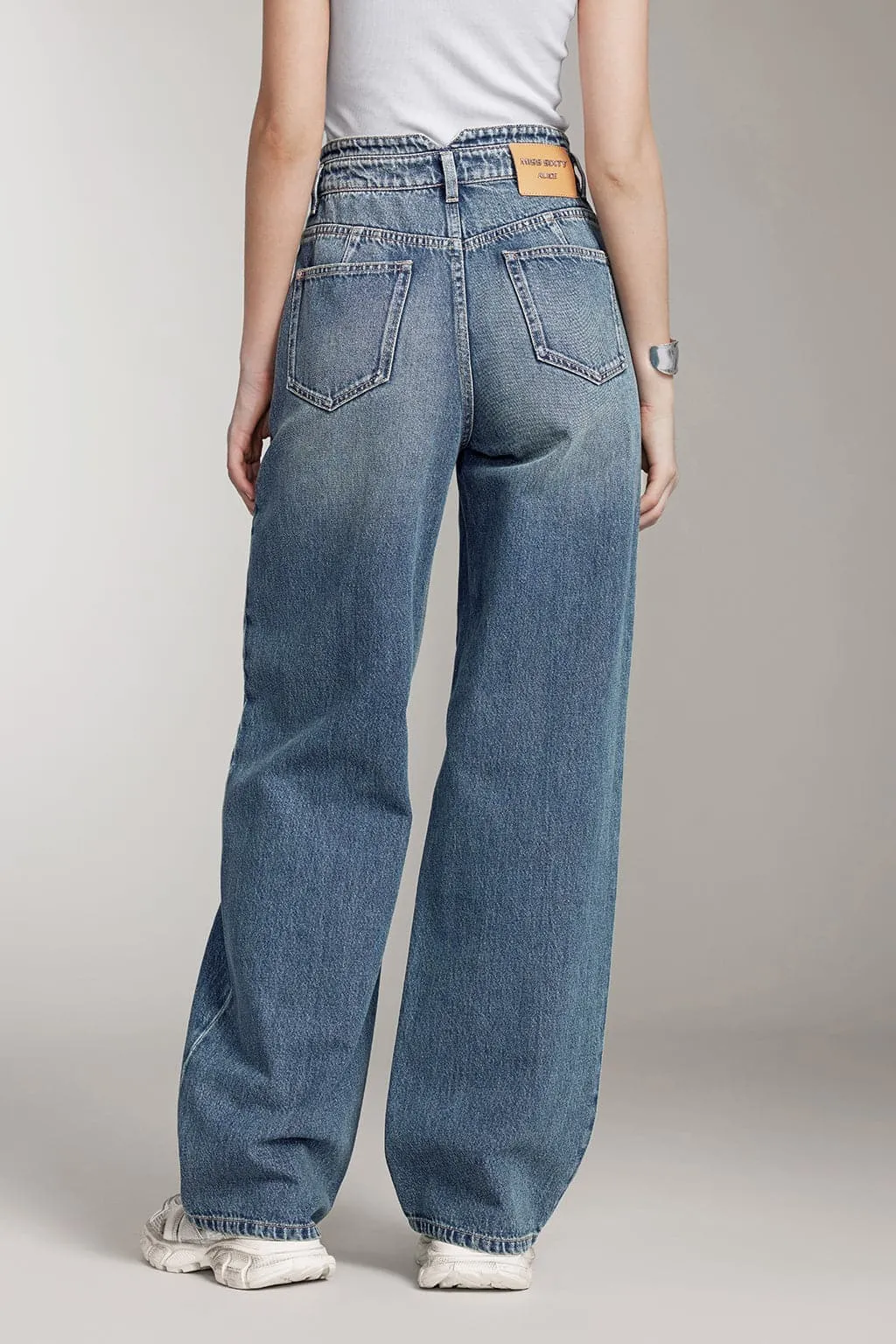 Vintage V-Shaped Waist Straight Fit Jeans